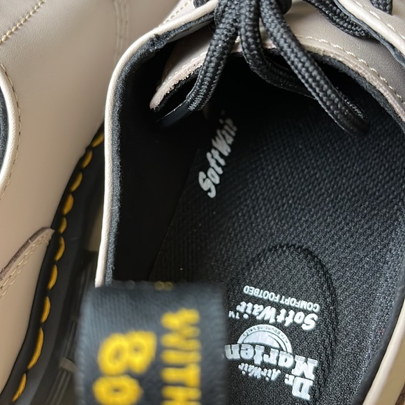 DR. MARTENS Audrick 3i - Vintage Taupe Nappa Lux, SIZE 7 US - Picture 8 of 10